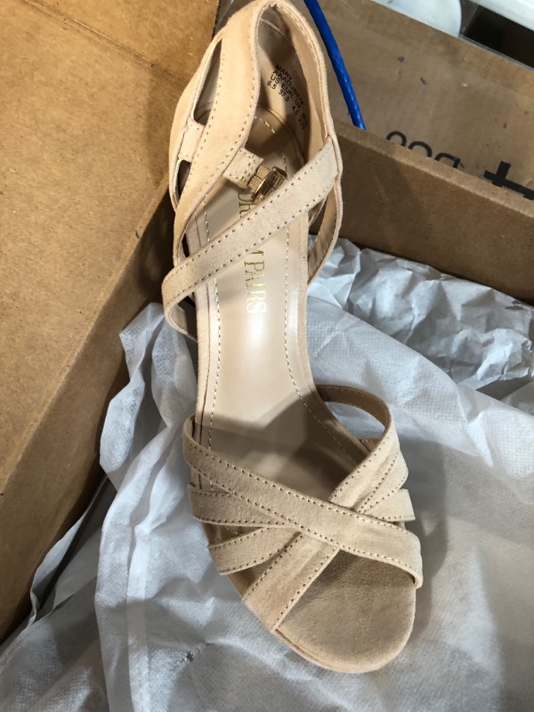 Photo 1 of  DREAM PAIRS BINI SANDALS Beige 6.5