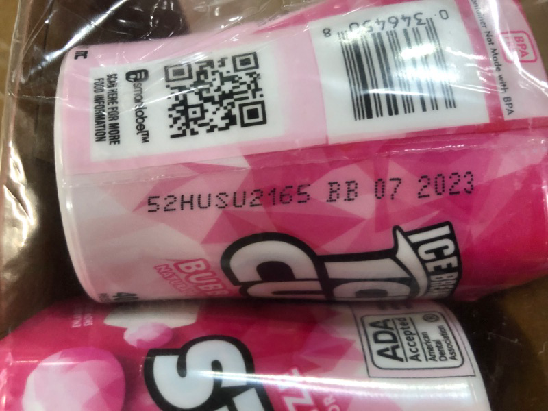 Photo 1 of ***EXPIRES JULY 2023*** ICE BREAKERS ICE CUBES BUBBLE BREEZE Sugar Free Chewing Gum (6 Count, 40 Pieces)