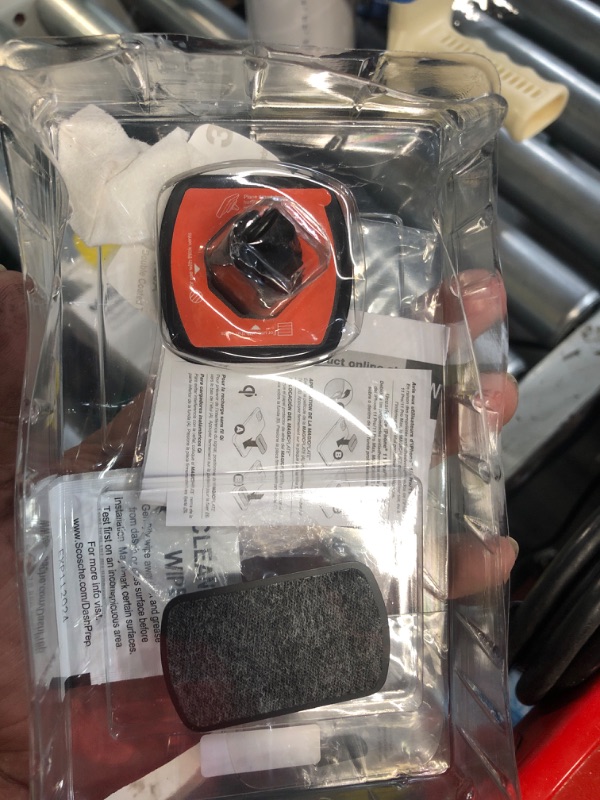 Photo 1 of Scosche MAGVM2PD Magic Vent Magnetic Mount