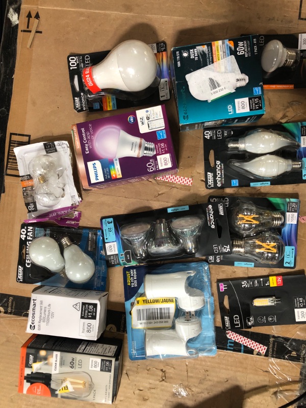 Photo 1 of **BUNDLE** 10+ Lightbulb Items (Various Regular and Smart)