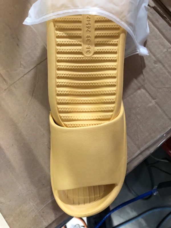 Photo 1 of Cloud Slippers,Massage Foam Slippers,Men's And Women's Pool Beach Sandals,Shower Shoes
