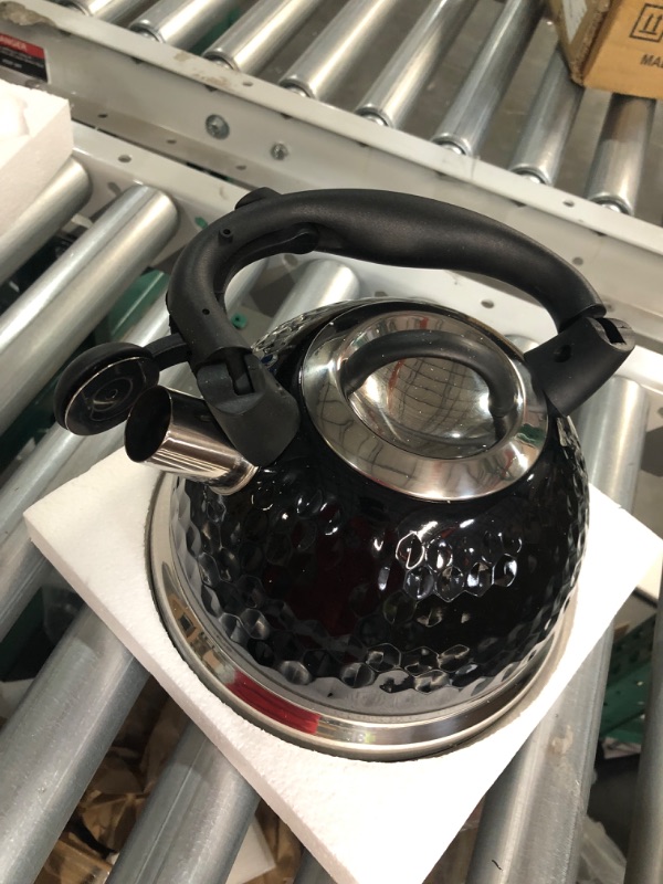 Photo 3 of [DAMAGE] BTaT- Tea Kettle, 2.8 Quart / 3 Liter