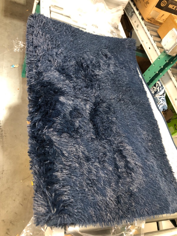 Photo 2 of [USED] TABAYON Shag Area Rug, 4'x6' Navy Blue 