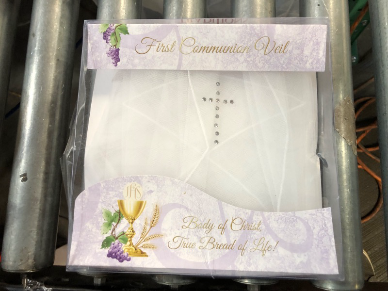 Photo 1 of *OUTER BOX DAMAGED* First Communion Veil