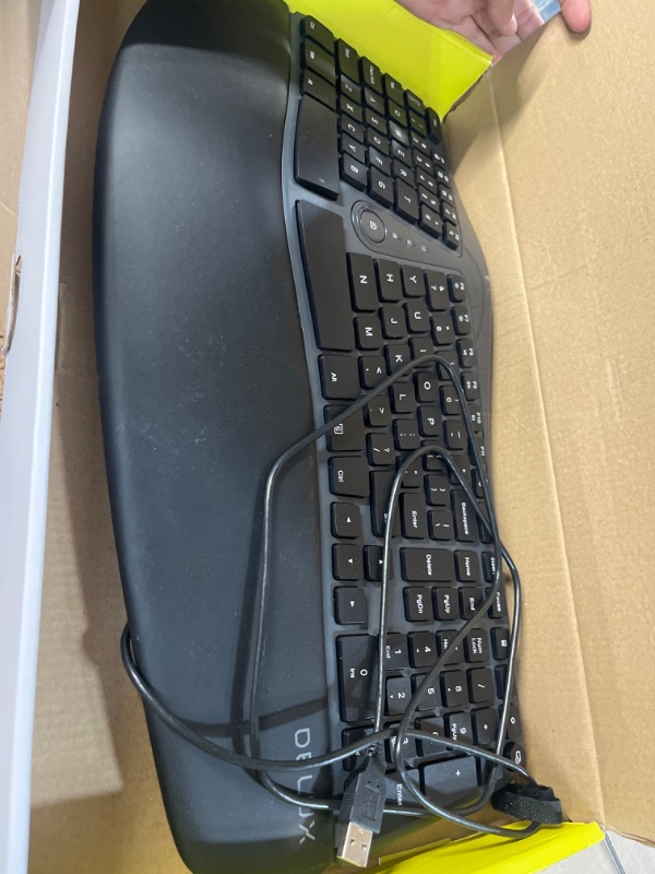 Photo 2 of DeLUX Wired Ergonomic Split Keyboard with Wrist Rest,GM901U-Black)