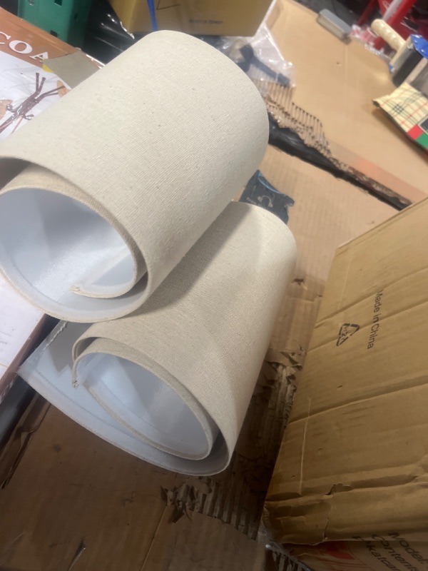 Photo 1 of TABLE LAMP
