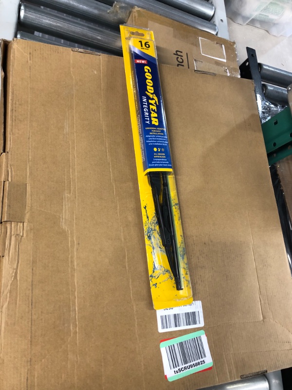 Photo 2 of Goodyear Integrity Windshield Wiper Blade, 16 Inch 16" Single