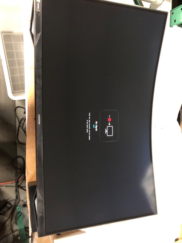 Photo 3 of 32 inch Odyssey G7 Gaming Monitor