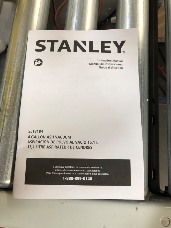 Photo 2 of *USED/SEE NOTES* Stanley Ash Vacuum 4Gallon