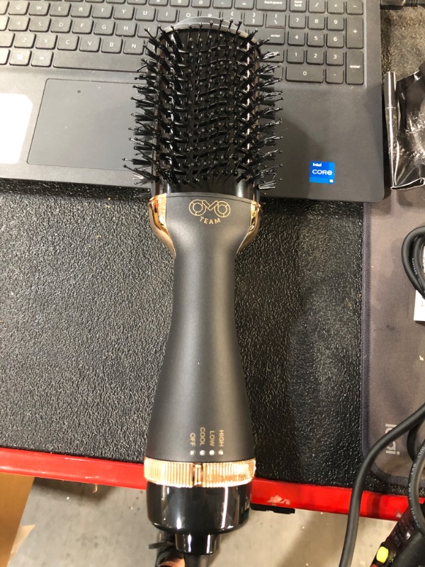 Photo 2 of *NEW* Professional Blowout Hair Dryer Brush