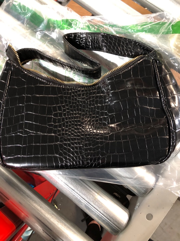 Photo 2 of *NEW* Cute Hobo Tote Handbag Mini Clutch Purse with Zipper Closure (Crocodile Black, L)