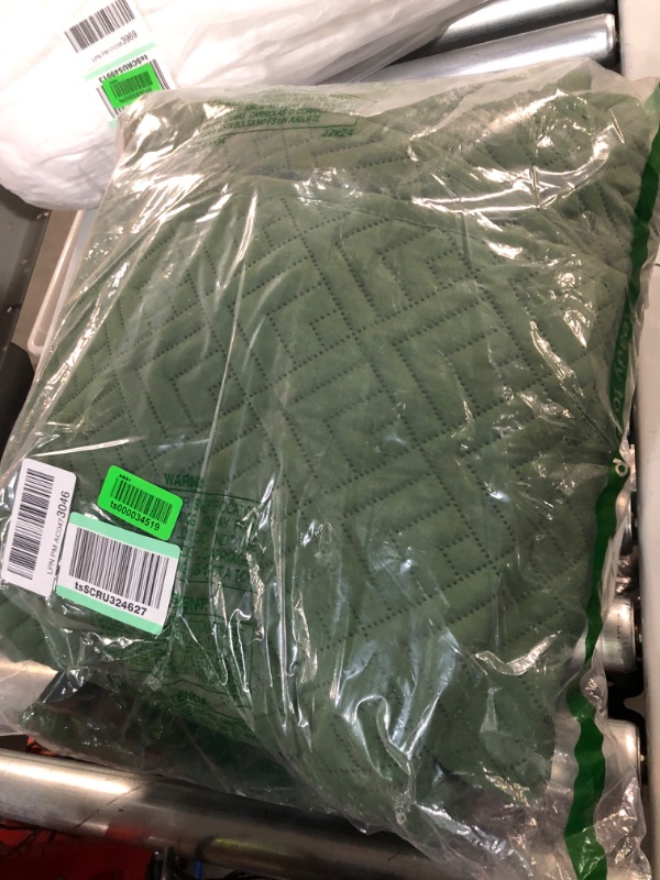 Photo 4 of **USED***QUILT ONLY***NexHome Queen Quilt Lightweigh Microfiber Reversible Quilted Bed Cover Olive Green, QUEEN