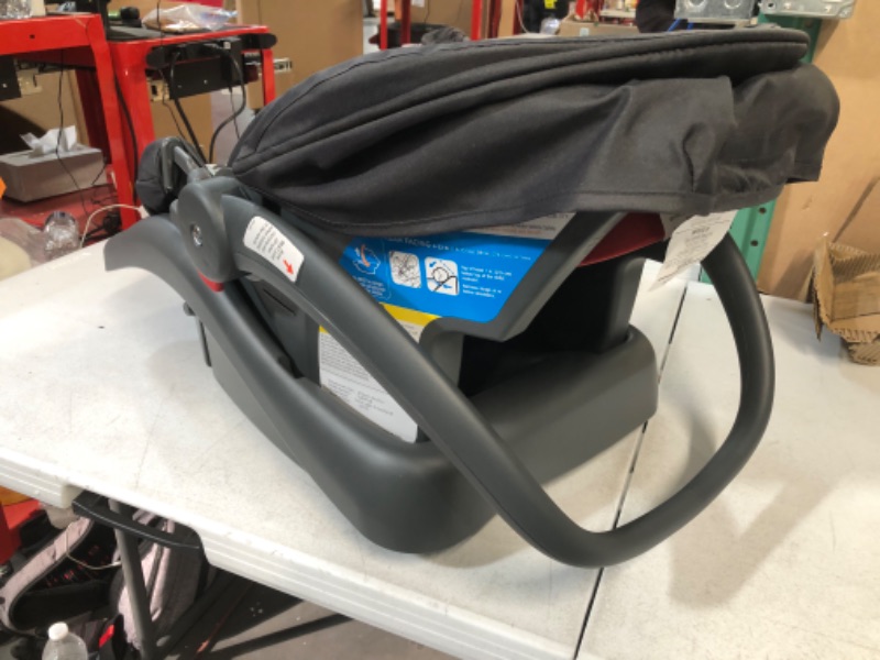 Photo 3 of Cosco Light N Comfy DX Infant Car Seat