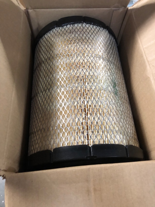 Photo 2 of Wix Radial Seal Air Filter - 46433