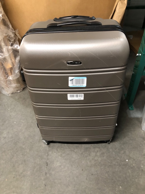 Photo 2 of **USED/BIG CASE,HAS SCRATCHES/SEE NOTES** Rockland Melbourne Hardside Expandable Spinner Wheel Luggage, Silver, 3-Piece Set