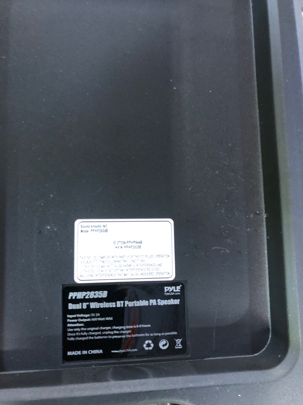 Photo 1 of Pyle Portable Bluetooth PA Speaker System - 600W 
USED