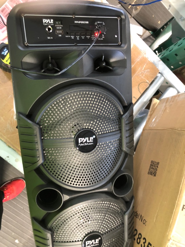 Photo 1 of Pyle Portable Bluetooth PA Speaker System - 600W 
USED