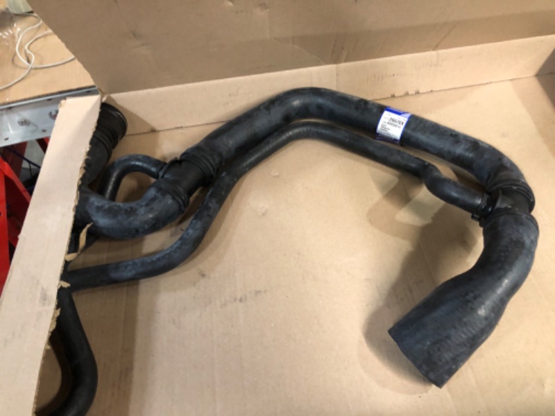 Photo 2 of ACDelco Gold 26570X Molded Lower Radiator Hose