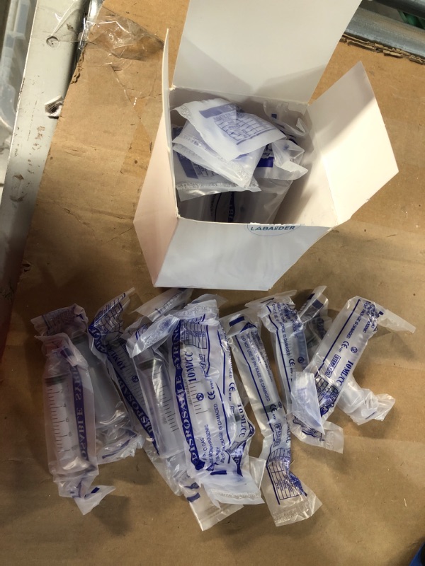 Photo 2 of 10ml Luer Lock Syringe 20-Pack Plastic 