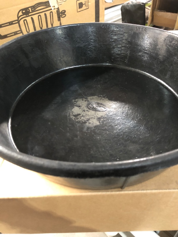 Photo 2 of 3 Gallon Rubber Feed Pan
