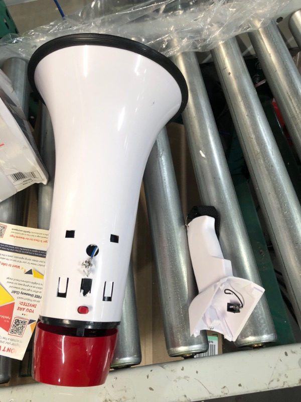 Photo 1 of ***DAMAGED*** Pyle Megaphone Speaker PA Bullhorn - Built-in Siren Rechargeable Battery, Auxiliary Jack 40Watts & 1000 Yard Range