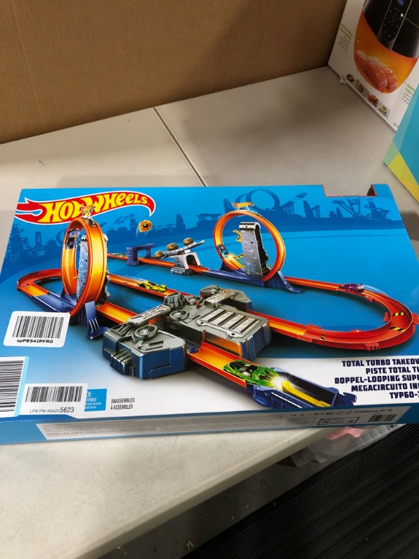 Photo 2 of Hot Wheels Track Builder Total Turbo Takeover Track Set, Motorized Playset with Loops & Stunts, Includes 1 Hot Wheels Die-Cast Car, Toy for Kids 6 to 12 Years Old [Amazon Exclusive]