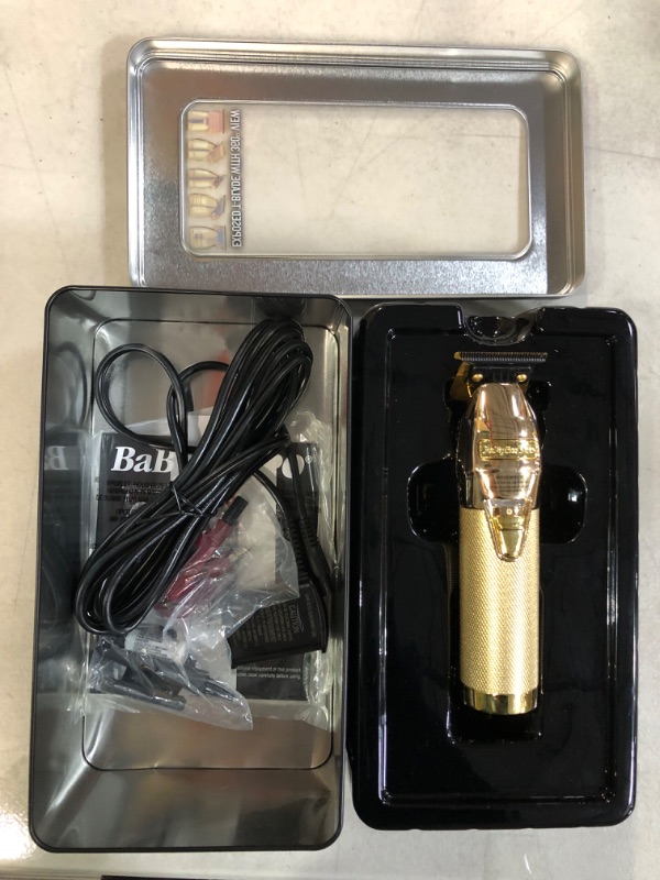 Photo 2 of BABYLISS PRO GoldFX Metal Lithium Outliner FX787G (Dual Voltage) FX787