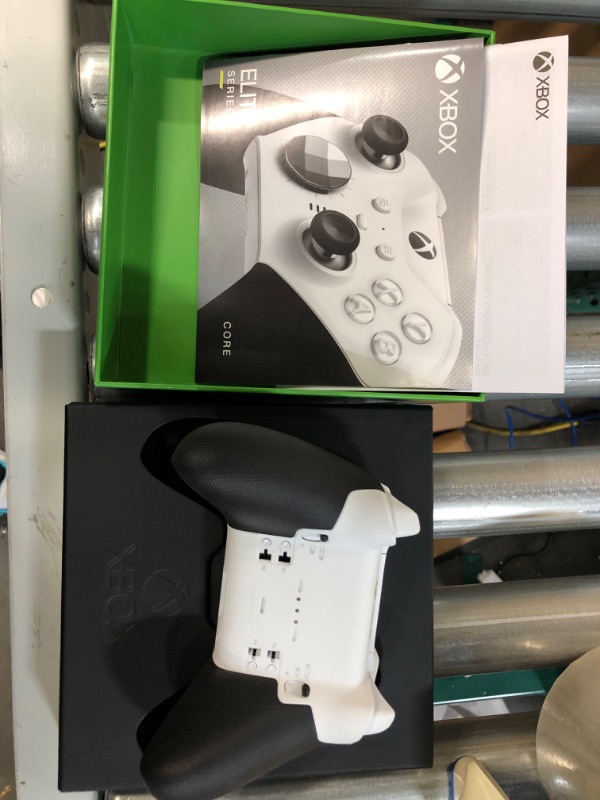 Photo 3 of Elite Series 2 Core Wireless Controller for Xbox One, Xbox Series X, & Xbox Series S