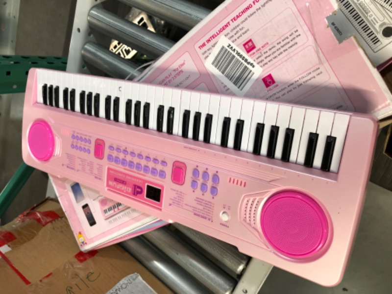 Photo 5 of *NO MICROPHONE/ USED*** WOSTOO Kids Keyboard Piano,61 Keys-Pink