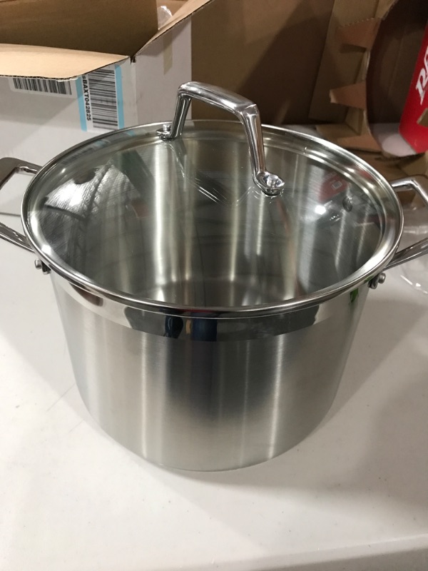 Photo 2 of 6 qt stainlees steel cook pot 