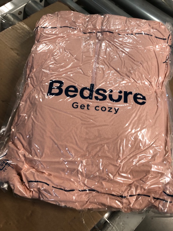 Photo 2 of **BRAND NEW** Bedsure Wearable Blanket Hoodie with Zipper - Pink Cozy Sherpa Hooded Blanket Sweatshirt Sweater 