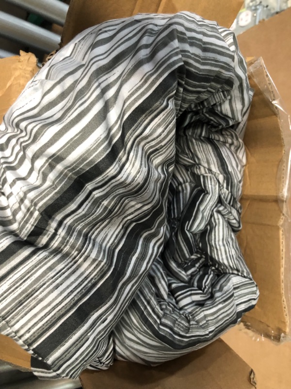 Photo 2 of [USED] BEDELITE Comforter Queen Size - Grey Stripe Print
