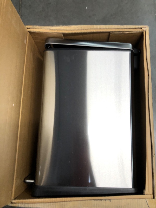 Photo 1 of [DAMAGE] Home Zone Living 12 Gallon Kitchen Trash Can