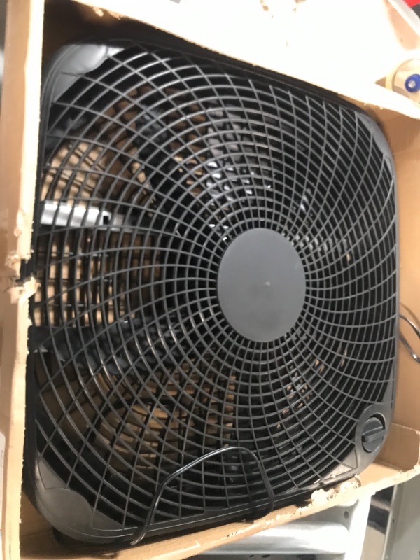 Photo 2 of Amazon Basics 3 Speed Box Fan