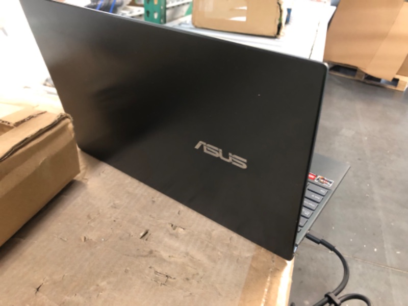 Photo 3 of ASUS ZenBook- ryzen 7 5000 serie- amd graphics 