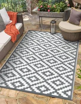 Photo 1 of [notes] Outdoor rug 5' x 12'