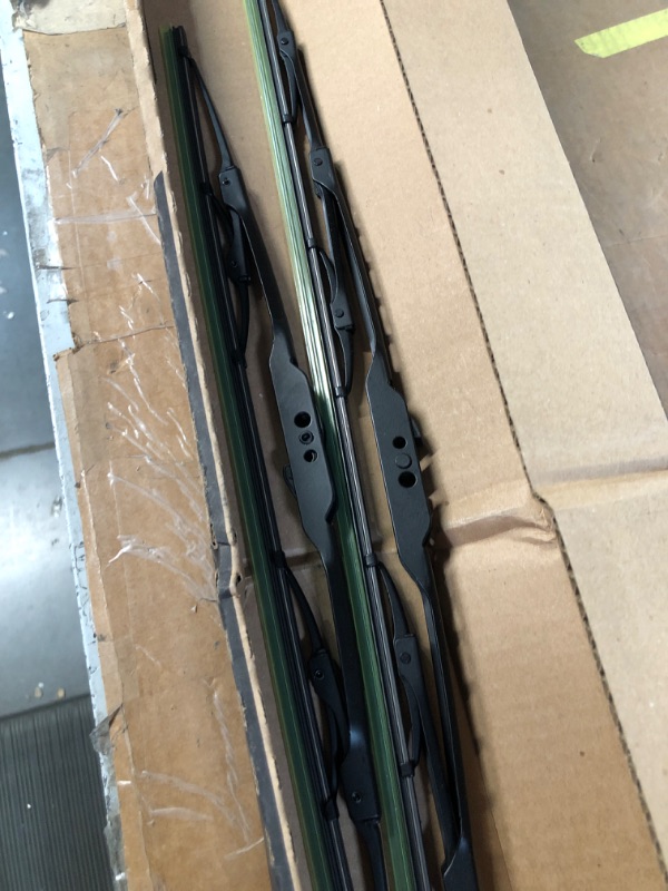 Photo 2 of OEM QUALITY 26" + 22" PARRATI Premium All-Season Windshield Wiper Blades (Set of 2) 26"+22"(Pair for Front windshield)