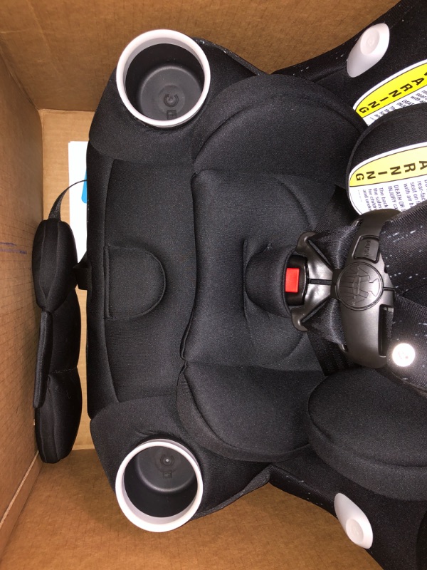 Photo 4 of *USED* Pria All in One Convertible Car Seat