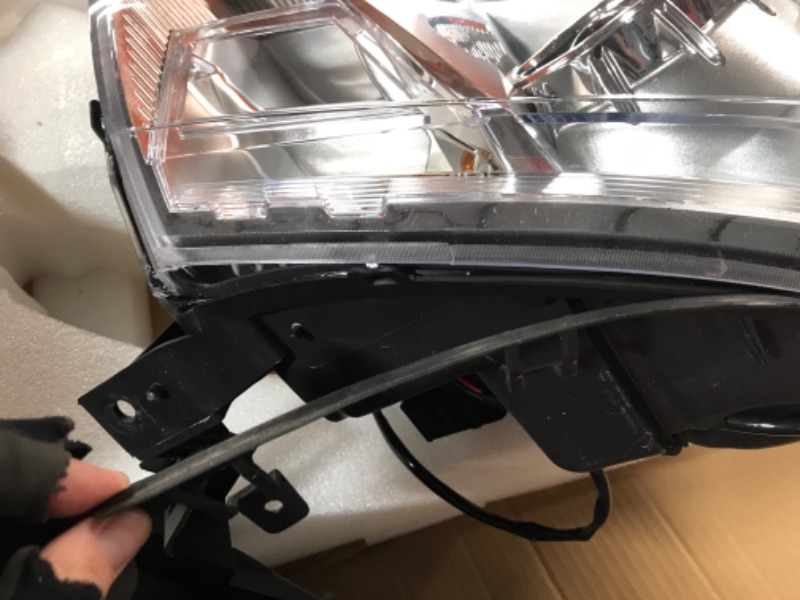 Photo 5 of **USED/SEE NOTES*** Cadillac SRX headlights