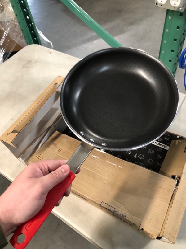 Photo 1 of 10 inch pan