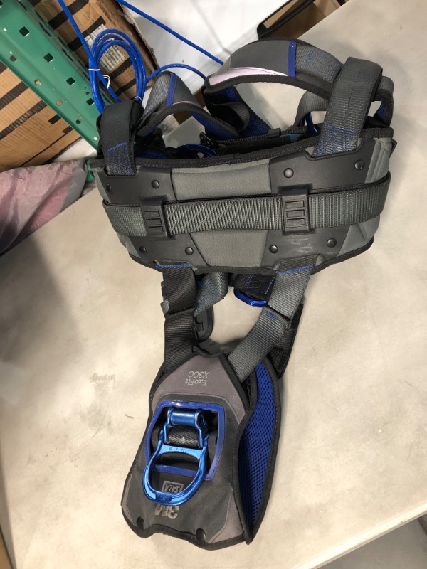 Photo 4 of 3M 1113154 DBI-SALA ExoFit X300 Comfort Construction Climbing Positioning Safety Harness Fall Protection, Aluminum Back, Front, Hip D-Rings, Auto-Locking Quick Connect Leg and Chest Buckles, Medium