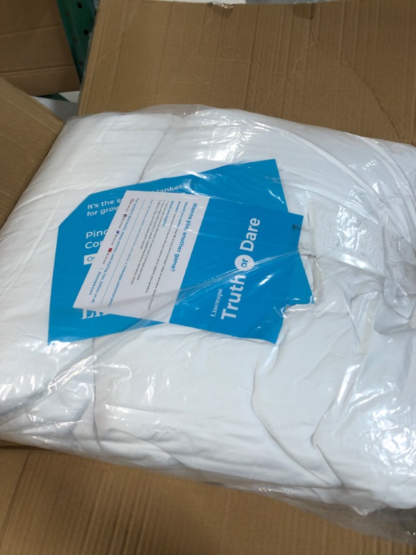 Photo 2 of *SEE NOTES*LINENSPA All Season Hypoallergenic Down Alternative Microfiber Comforter,  White Oversized Queen Pinch Pleat