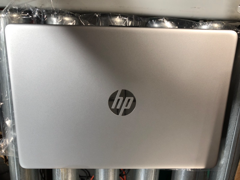 Photo 3 of HP Laptop 14-fq0028ca 14" AMD Athlon Silver 3050U 8 GB Memory; 256 GB SSD Storage Windows 11 Home Natural Silver (Renewed)