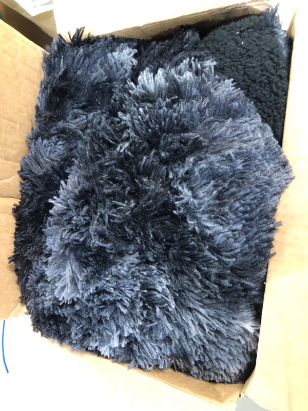 Photo 2 of *USED/SEE NOTES* EASELAND Soft Faux Fur and Sherpa Shaggy Throw Blanket