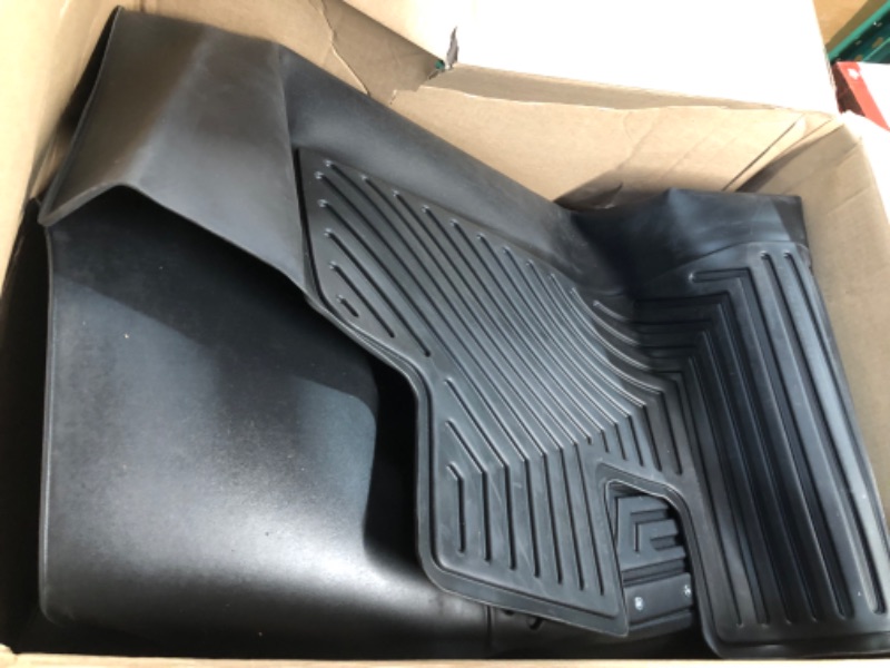 Photo 1 of *USED/SEE NOTES* UNIVERSAL FIT CAR MATS