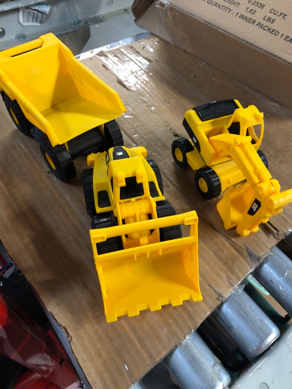 Photo 2 of Cat Construction 7" Dump Truck, Loader & Excavator toys Combo Pack Cat 7" Vehicle Combo Pack