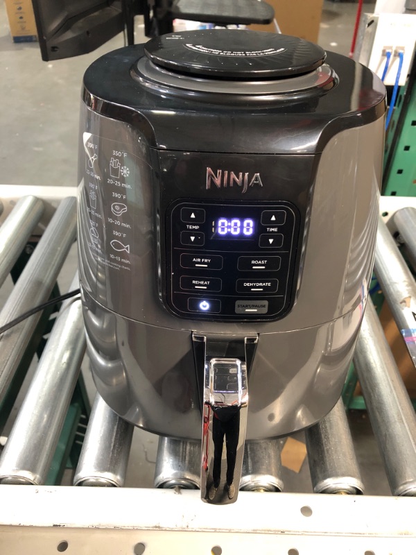 Photo 2 of *  USED *  Ninja AF101 Air Fryer that Crisps, Roasts, Reheats, & Dehydrates, for Quick, Easy Meals, 4 Quart Capacity, & High Gloss Finish, Black/Grey 4 Quarts