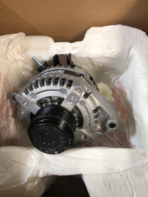 Photo 2 of ACDelco 84143543 Alternator