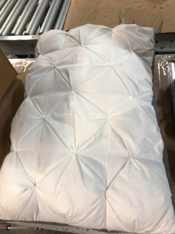 Photo 2 of -USED- White Pinch Pleat Bed Pillow for Different Sleep Requirements