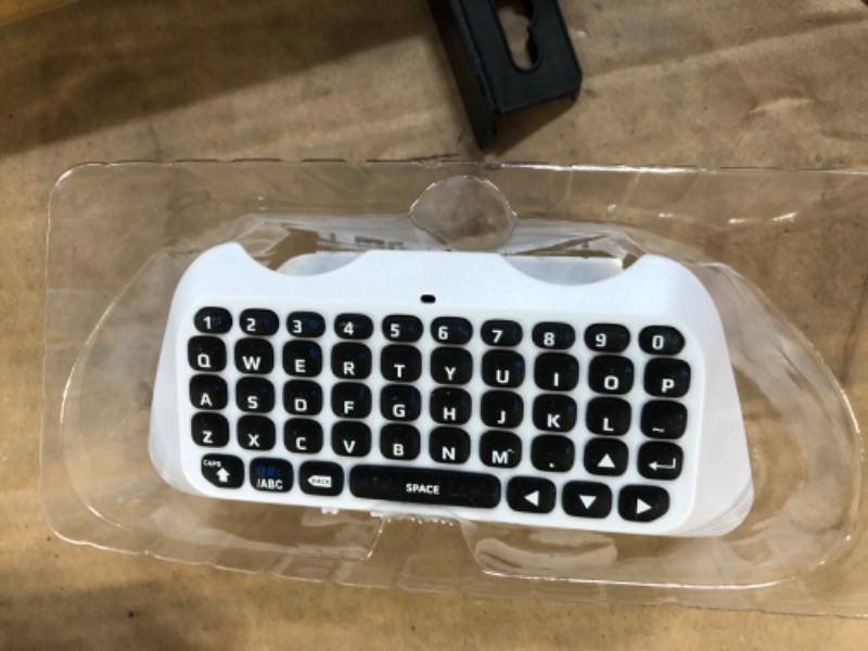 Photo 2 of Klipdasse Wireless Keyboard for PS5 Controller, Bluetooth 3.0 